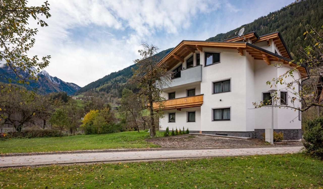 Alpen Apart Michael Mayrhofen Exteriör bild